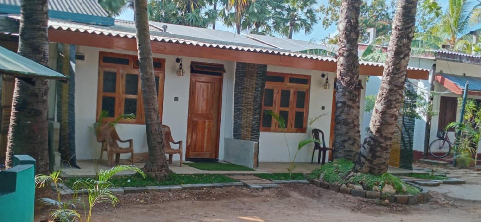 Amila Guest Hotell Trincomalee Eksteriør bilde