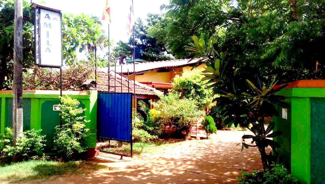 Amila Guest Hotell Trincomalee Eksteriør bilde